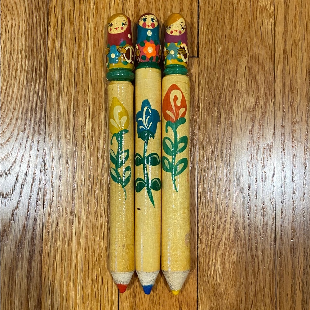 Set of 3 Russian Doll Crayons